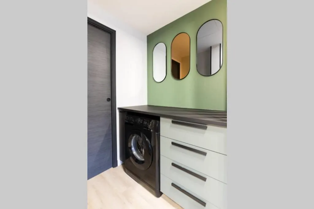 Hsh Parmentier-Couronnes II Appartement Design 4P-1Br Paris