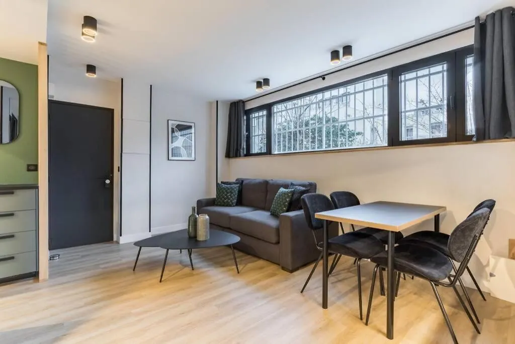 Hsh Parmentier-Couronnes II Appartement Design 4P-1Br Paris 0*,  France